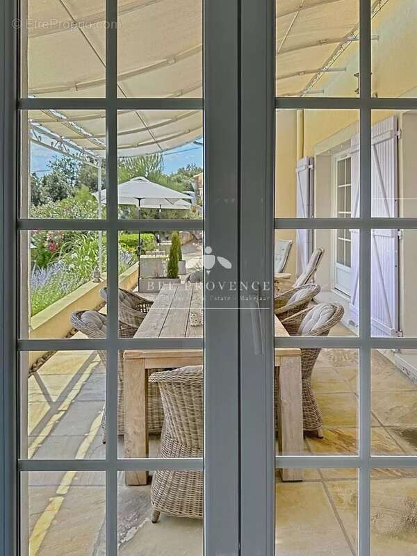 Maison à ENTRECASTEAUX