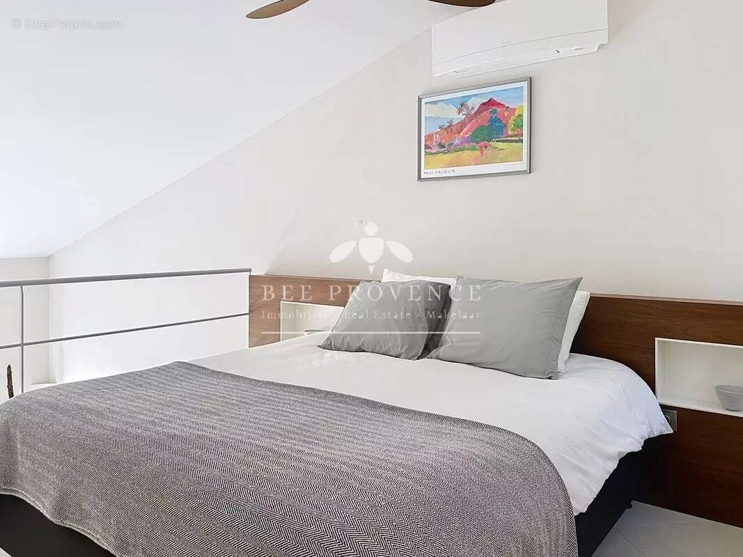 Maison à ENTRECASTEAUX