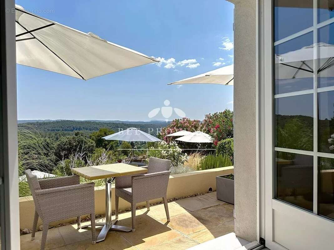 Maison à ENTRECASTEAUX