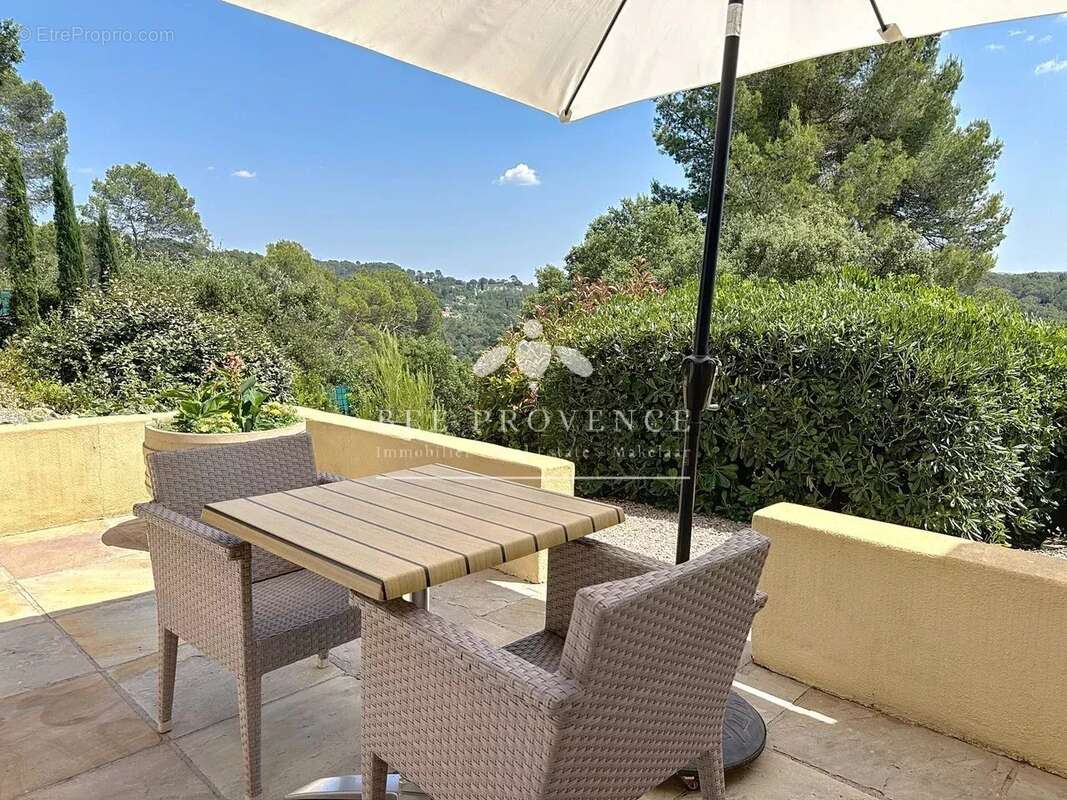 Maison à ENTRECASTEAUX