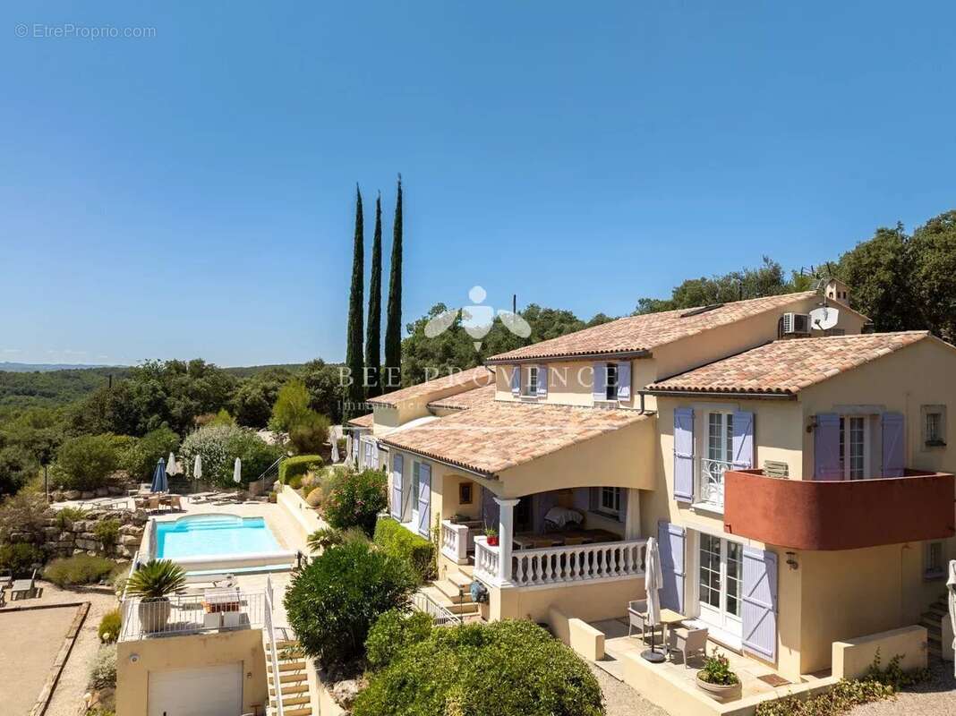 Maison à ENTRECASTEAUX