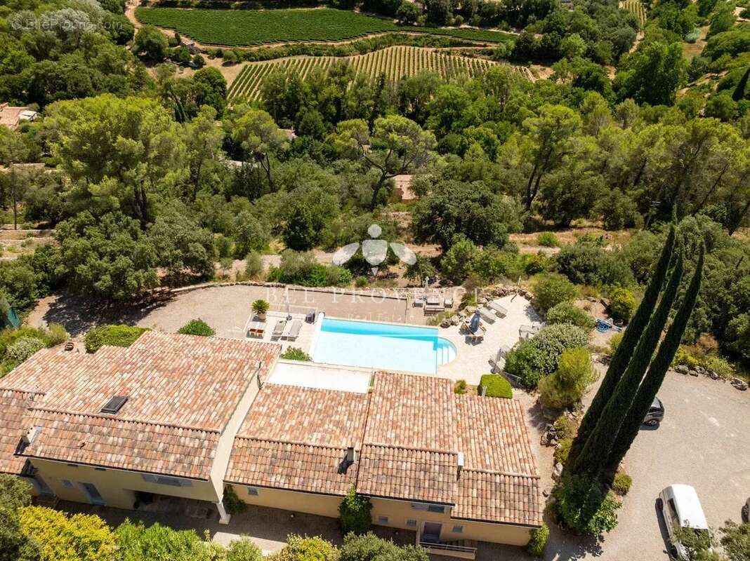 Maison à ENTRECASTEAUX