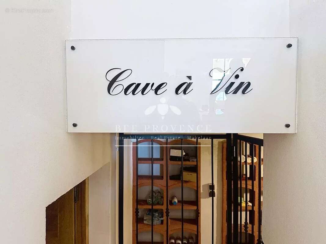 Maison à ENTRECASTEAUX