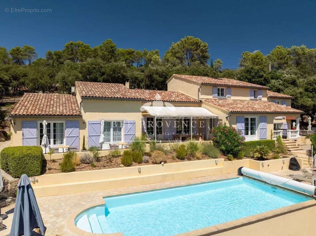 Maison à ENTRECASTEAUX