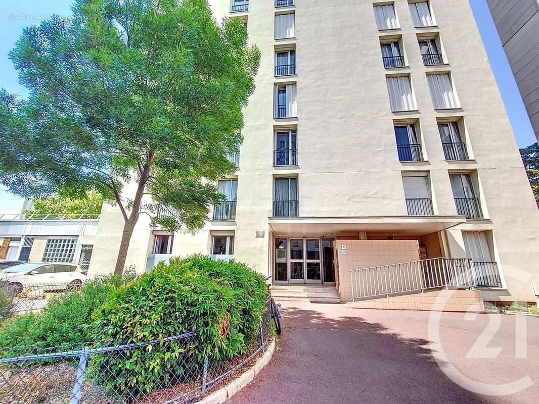 Appartement à COLOMBES