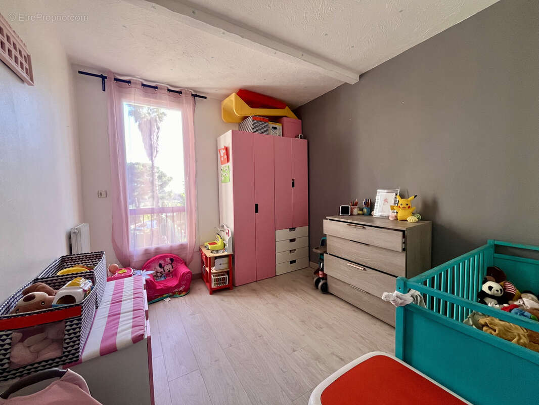 Appartement à CARROS