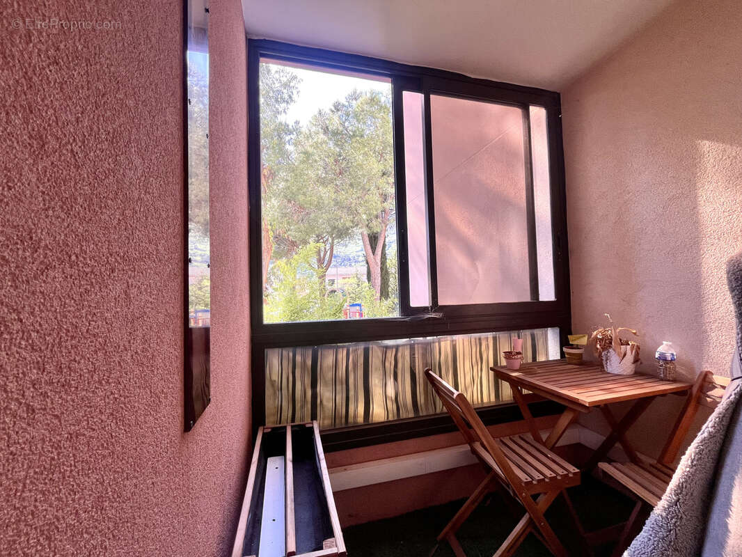 Appartement à CARROS