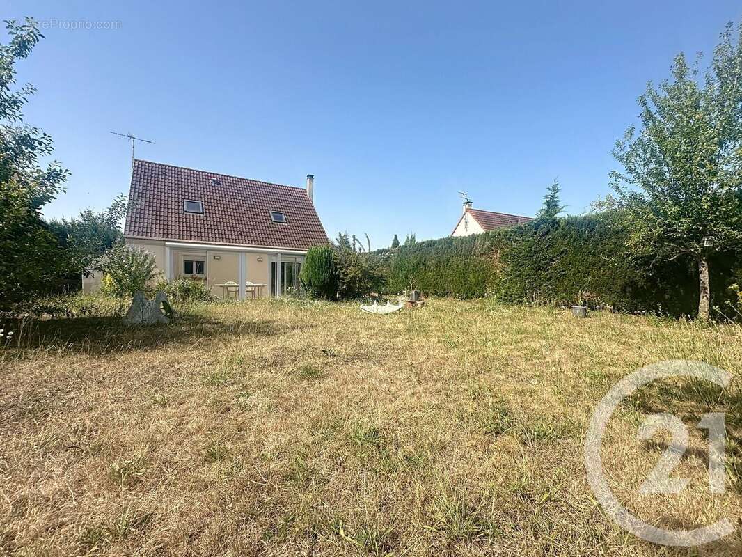 Maison à VARENNES-SUR-SEINE