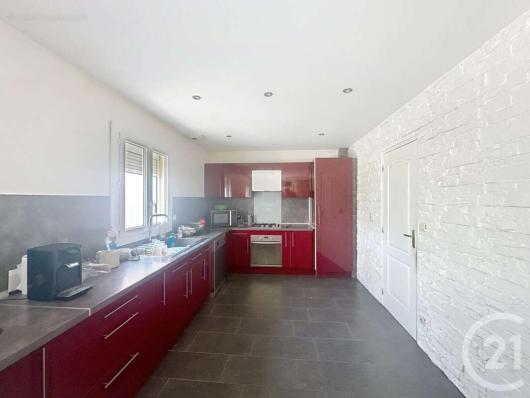 Maison à VARENNES-SUR-SEINE