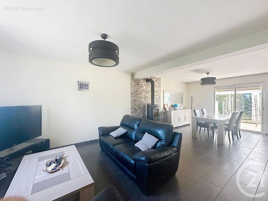 Maison à VARENNES-SUR-SEINE