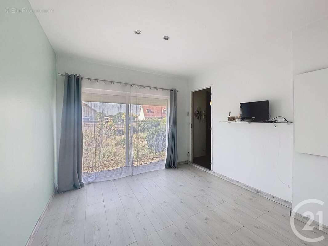 Maison à VARENNES-SUR-SEINE