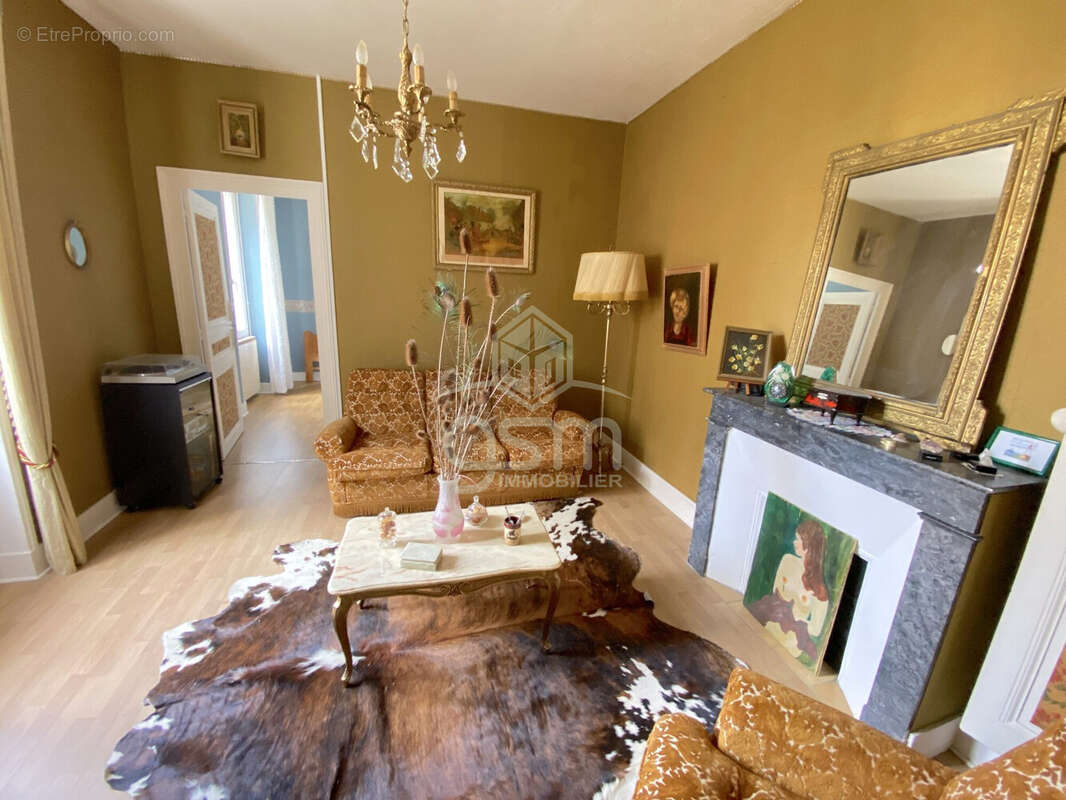 Maison à SAINTE-MAURE-DE-TOURAINE