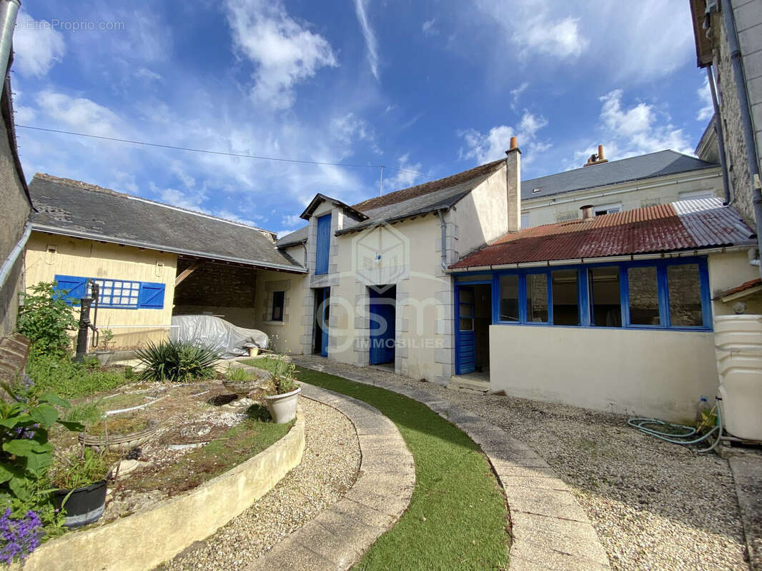 Maison à SAINTE-MAURE-DE-TOURAINE