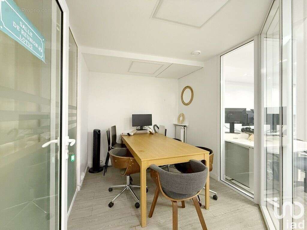 Photo 2 - Commerce à PARIS-7E