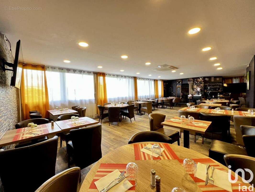 Photo 6 - Commerce à MORANGIS