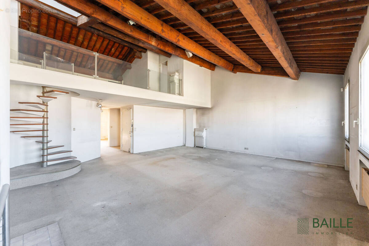 Photo 1 - Appartement à MARSEILLE-6E