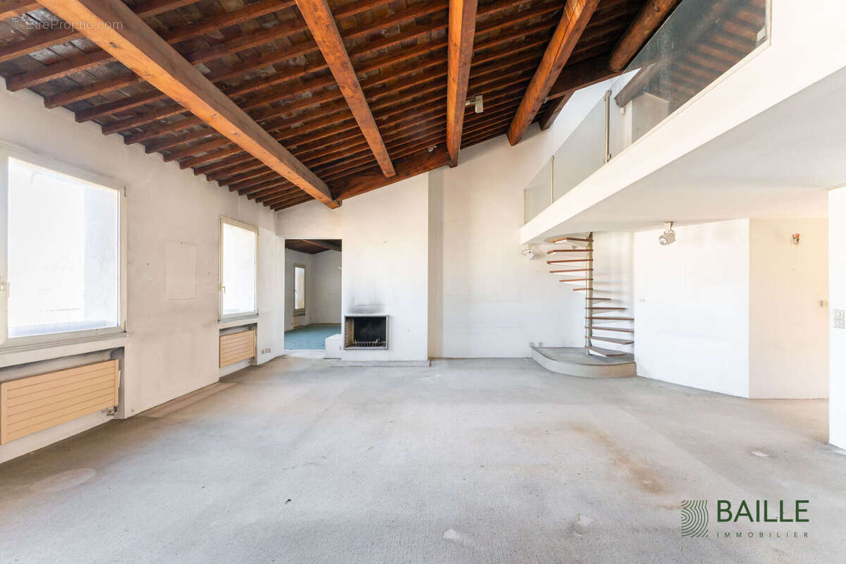 Photo 2 - Appartement à MARSEILLE-6E