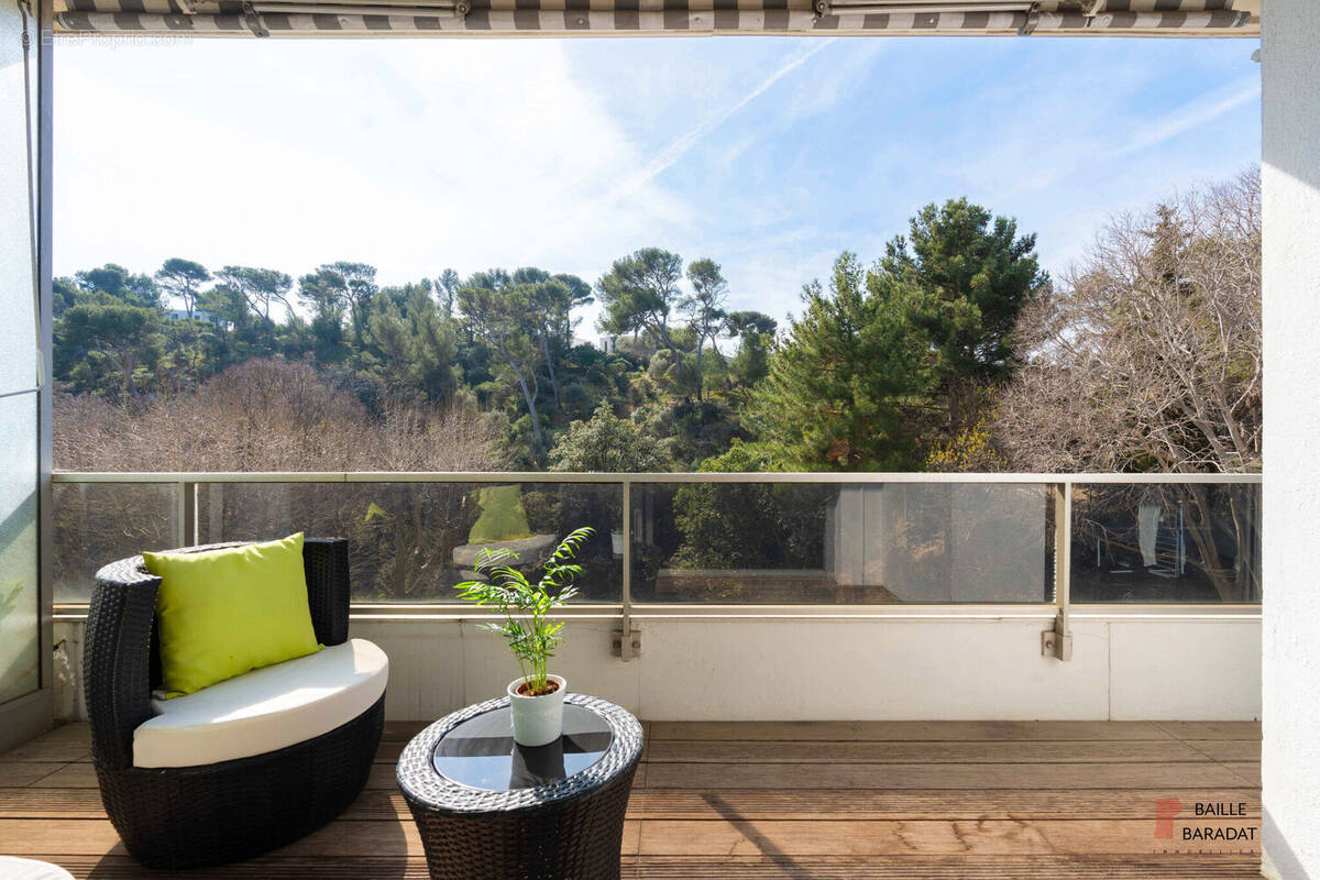 Photo 1 - Appartement à MARSEILLE-8E