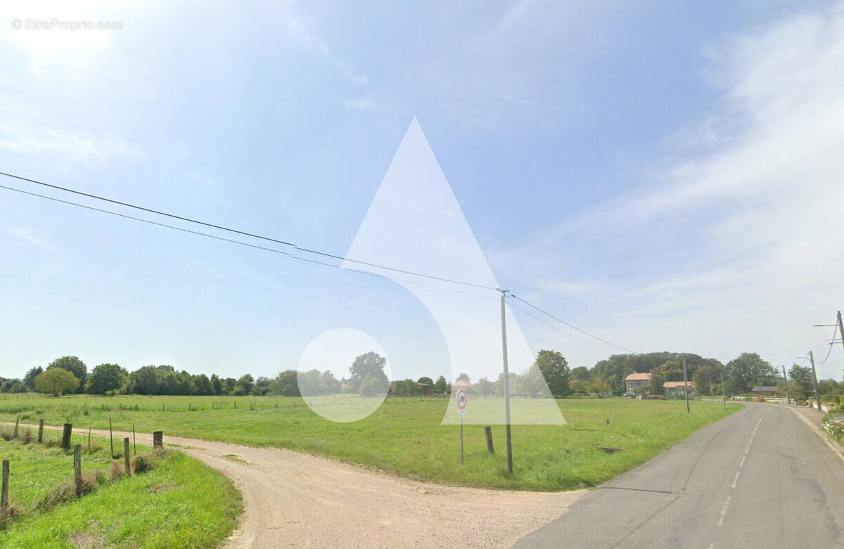 Terrain à GIVRY-EN-ARGONNE