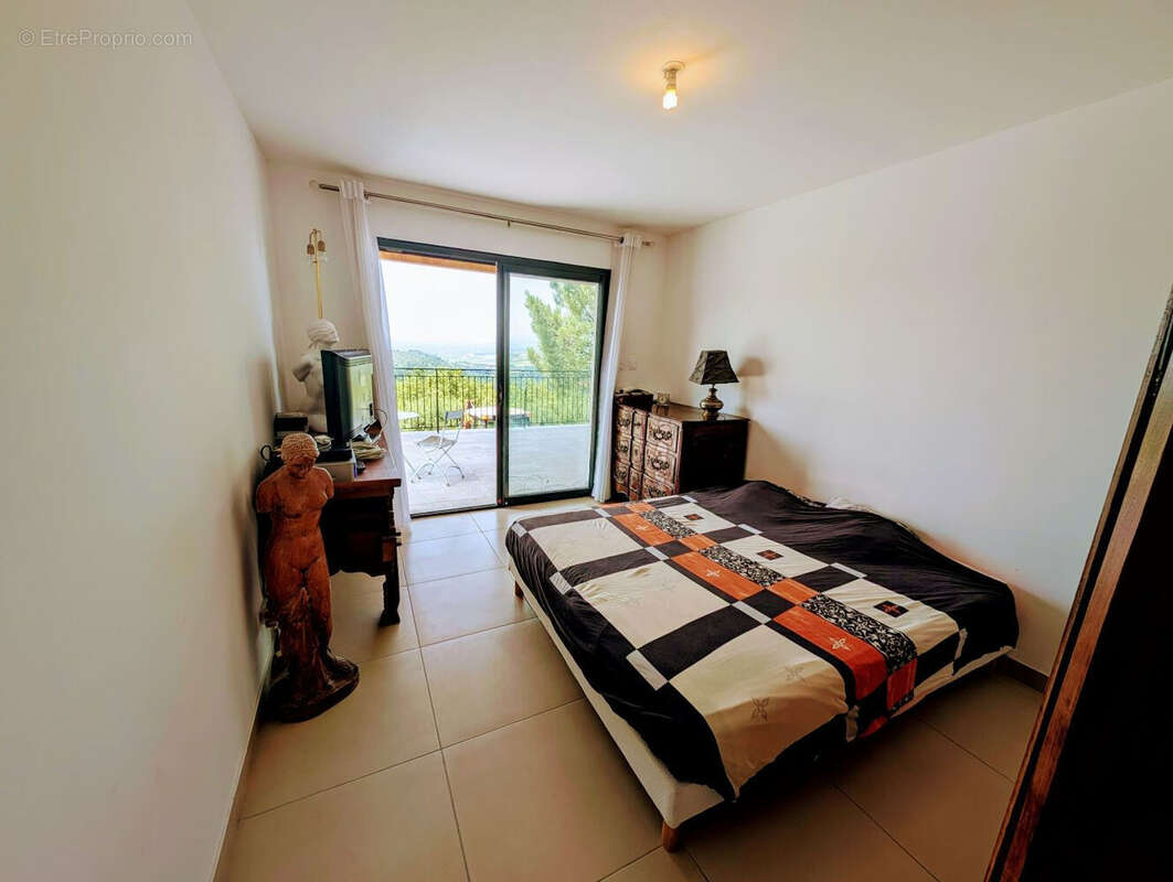 Maison à VILLENEUVE-DE-BERG