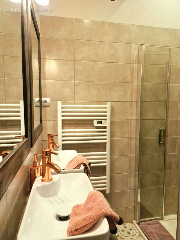 Terrain à SAINT-GERVAIS