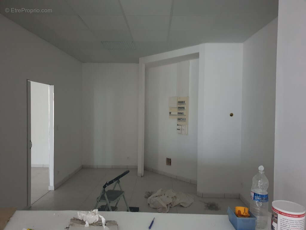 Commerce à AIXE-SUR-VIENNE