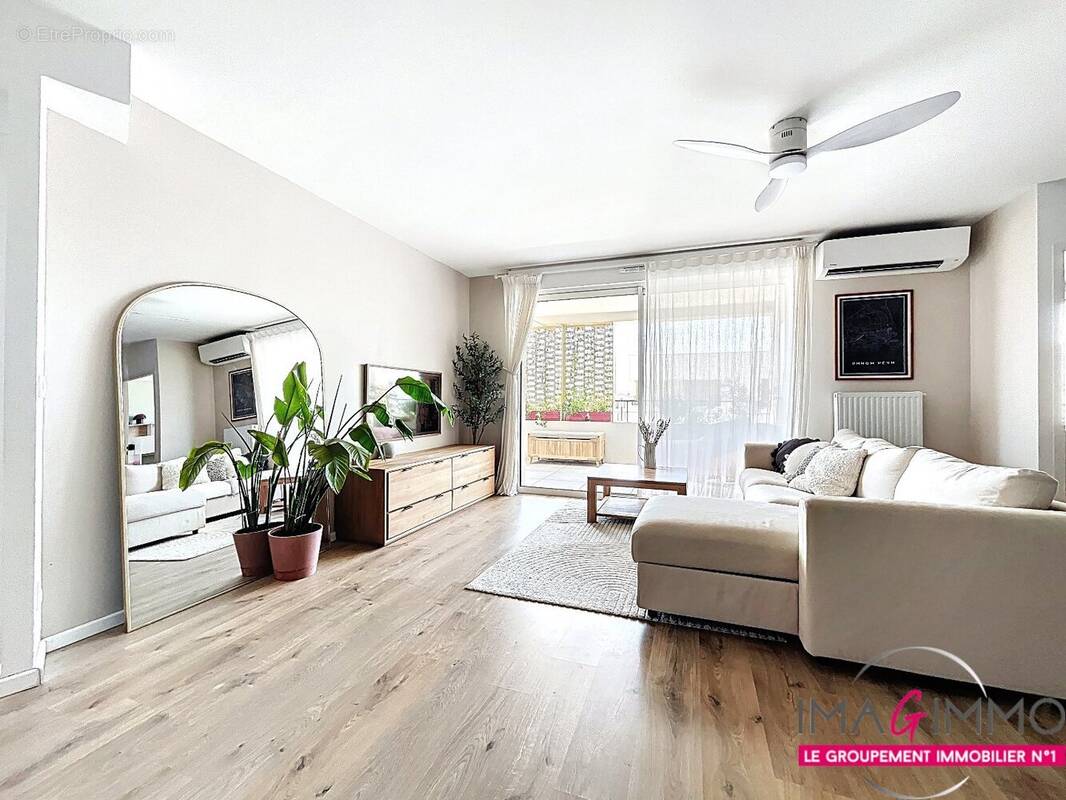 Appartement à MAUGUIO