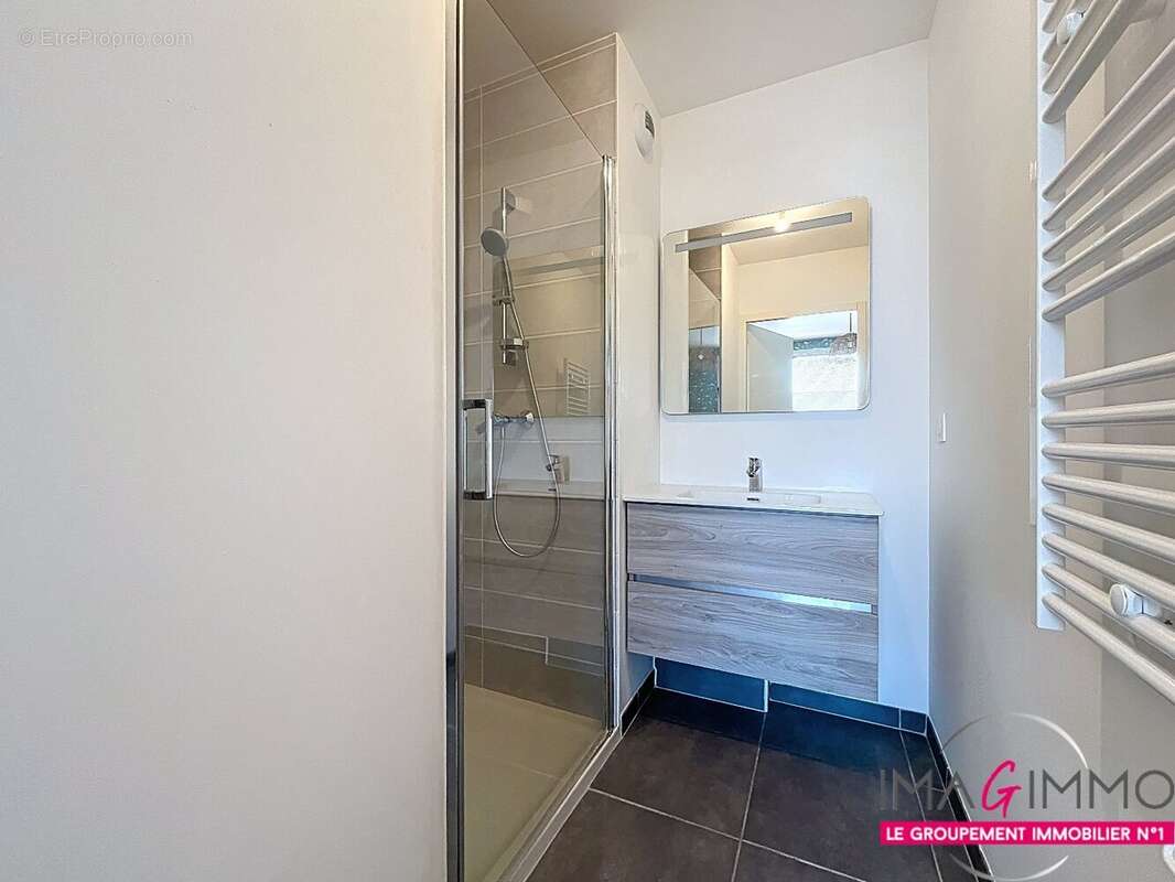 Appartement à MAUGUIO