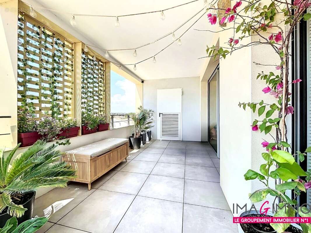 Appartement à MAUGUIO