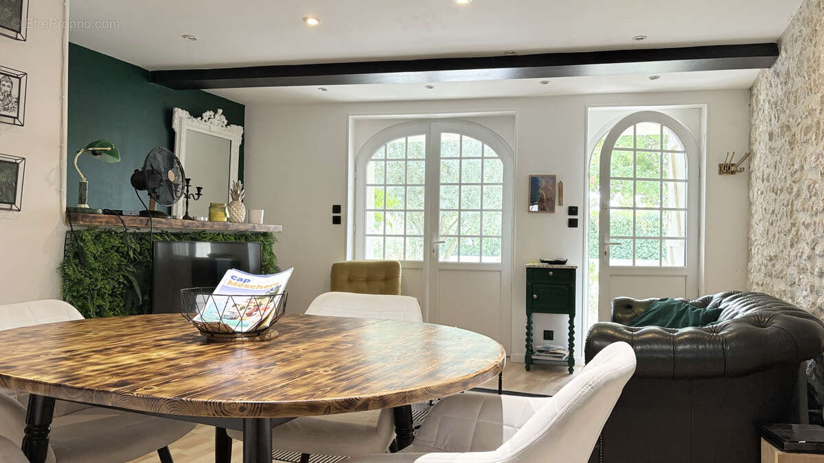 Appartement à MESCHERS-SUR-GIRONDE