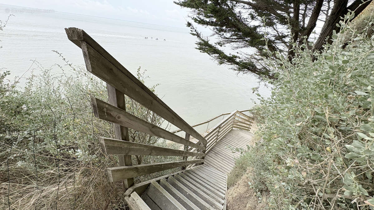 Appartement à MESCHERS-SUR-GIRONDE