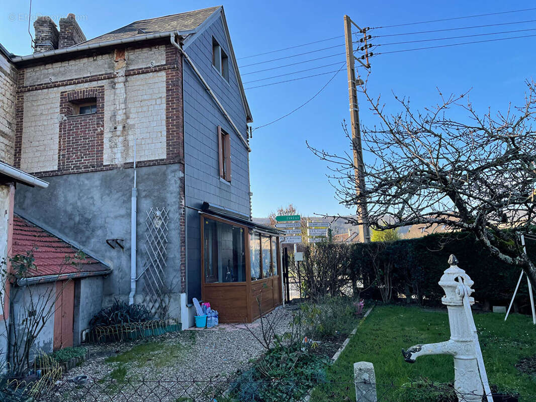 Maison à SAINT-PIERRE-LES-ELBEUF