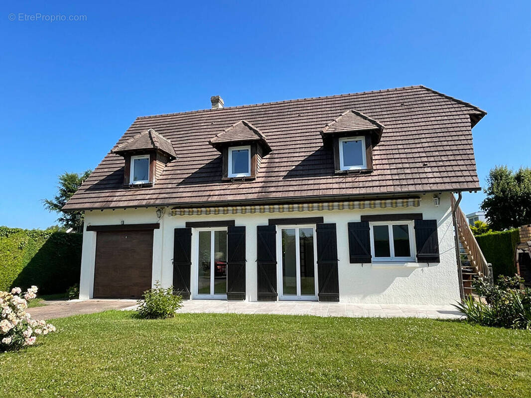 Maison à LA SAUSSAYE