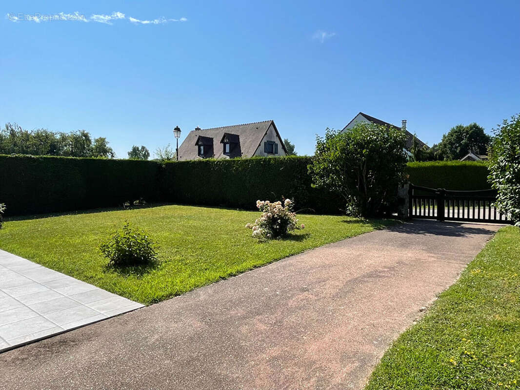 Maison à LA SAUSSAYE