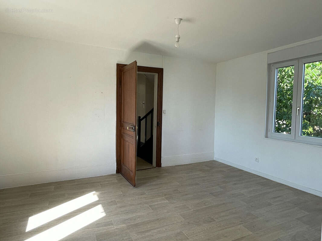 Maison à LA SAUSSAYE