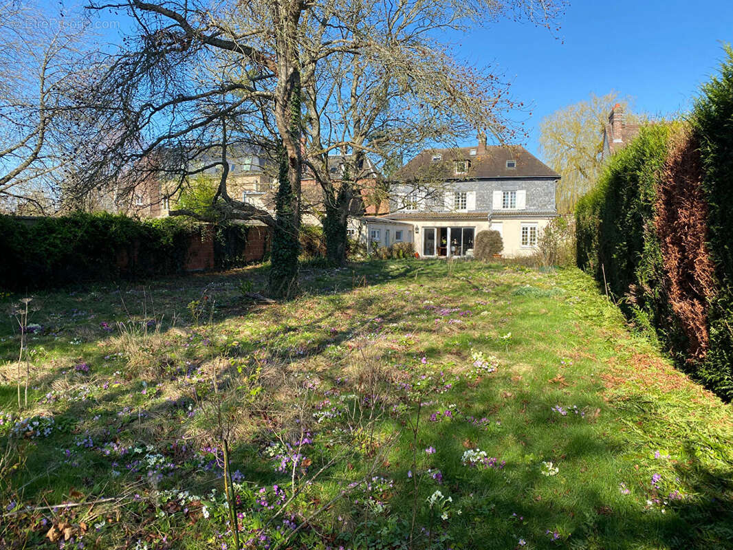 Maison à LA SAUSSAYE