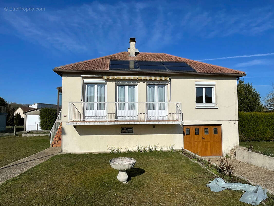 Maison à LA SAUSSAYE