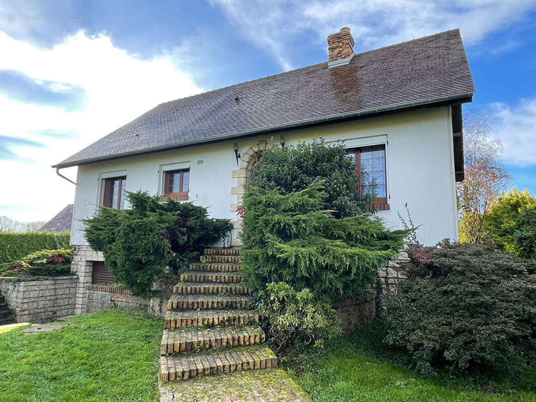 Maison à FOUQUEVILLE