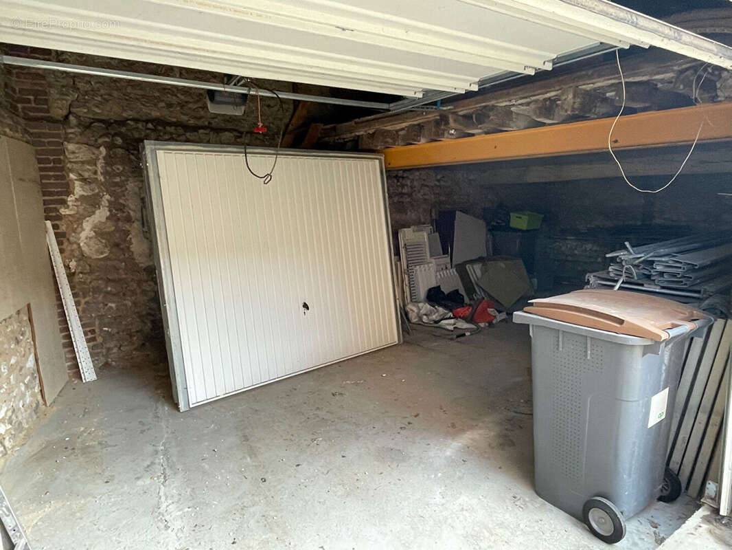 Parking à SAINT-AUBIN-LES-ELBEUF