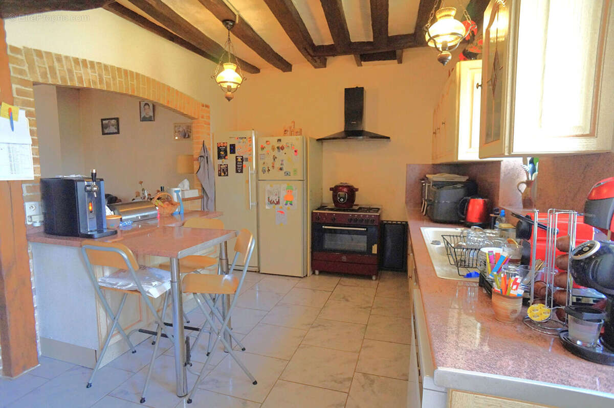 Maison à AILLANT-SUR-THOLON