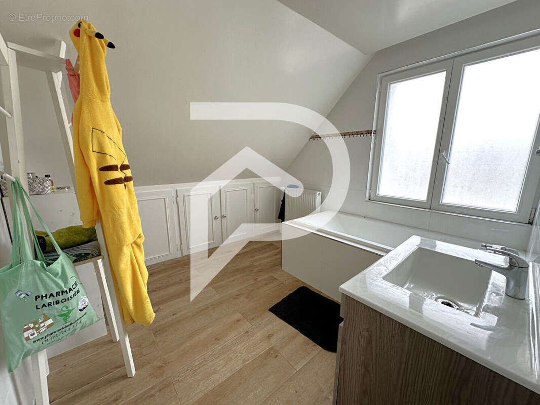 Maison à LAIGNEVILLE