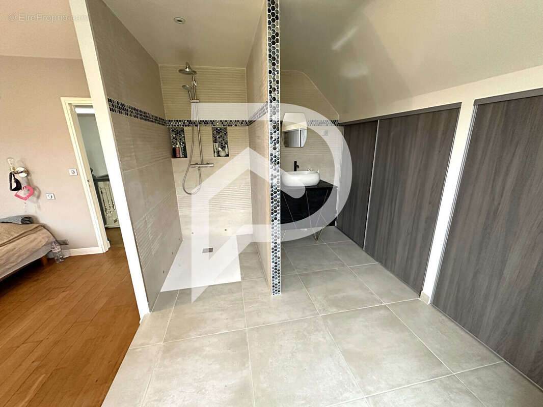 Maison à LAIGNEVILLE