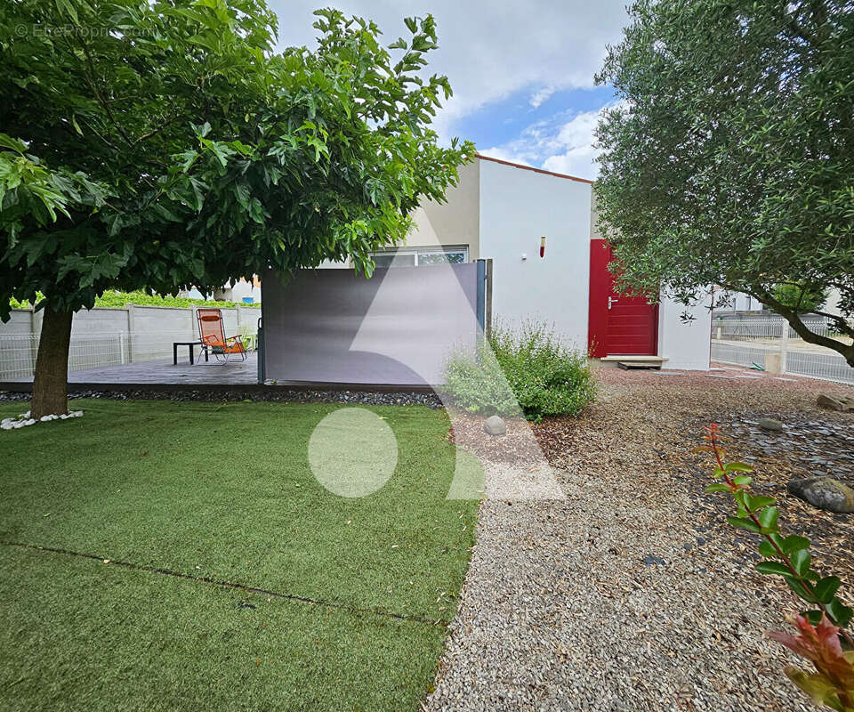 Maison à LES MATHES