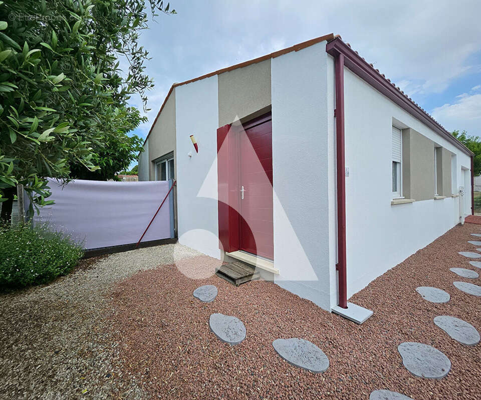 Maison à LES MATHES