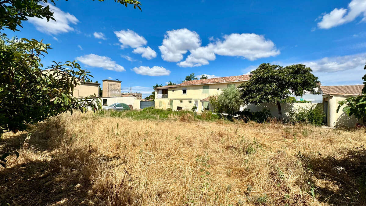 Terrain à CARPENTRAS