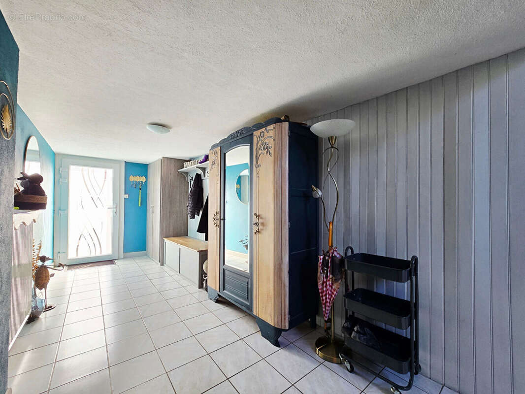 Maison à AZERAILLES