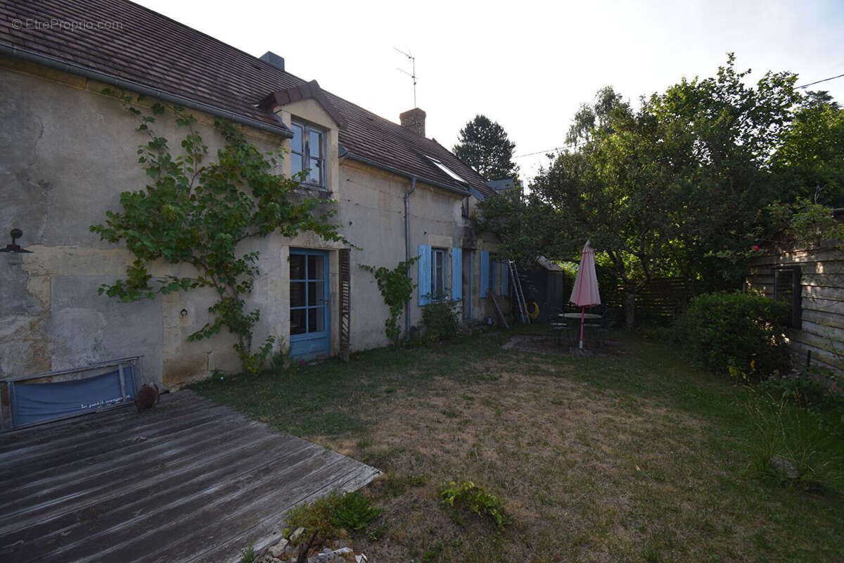 Maison à VARENNES-VAUZELLES