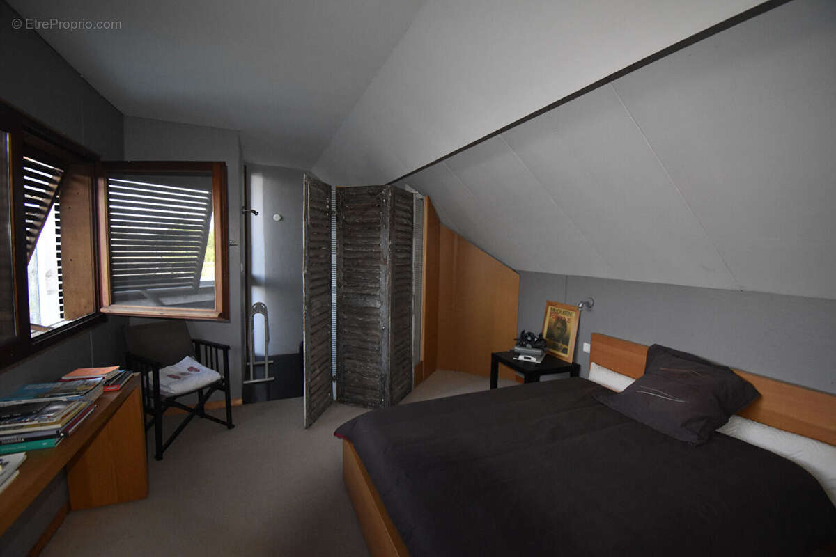 Maison à VARENNES-VAUZELLES