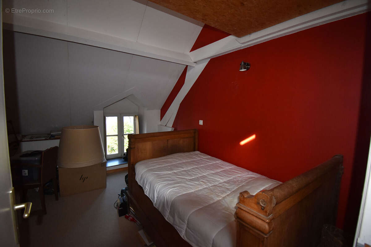 Maison à VARENNES-VAUZELLES