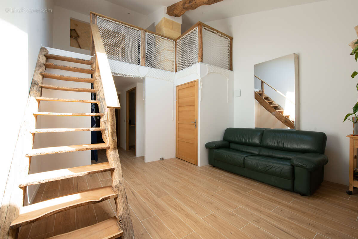 Maison à SAINT-CAPRAIS-DE-BORDEAUX